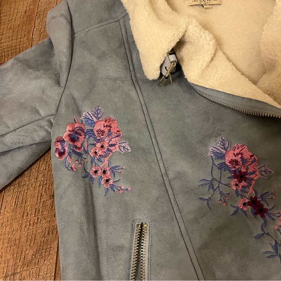 Free Generation Los Angeles Light Blue Sherpa Coat (size M) - Picture 3 of 5